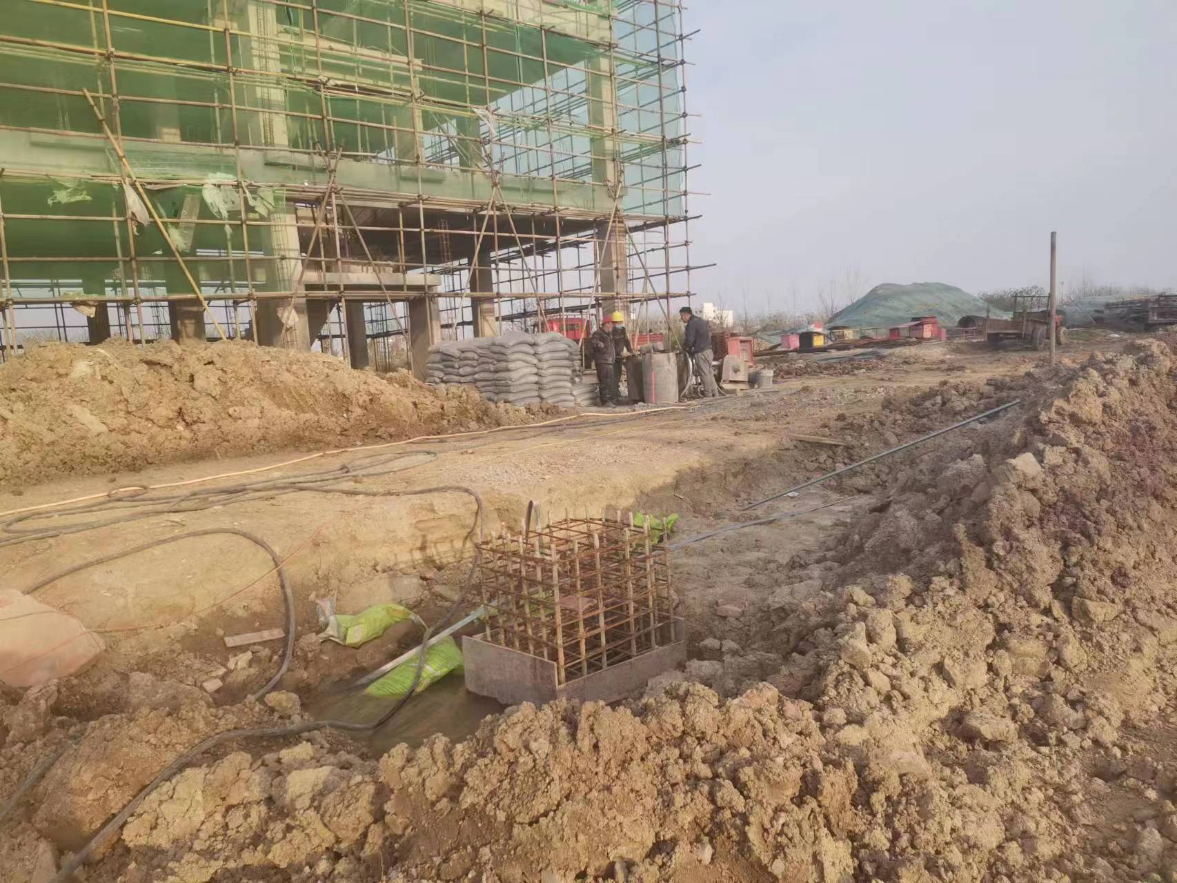 积石山当桥梁出现裂缝的时候应该及时加固修补